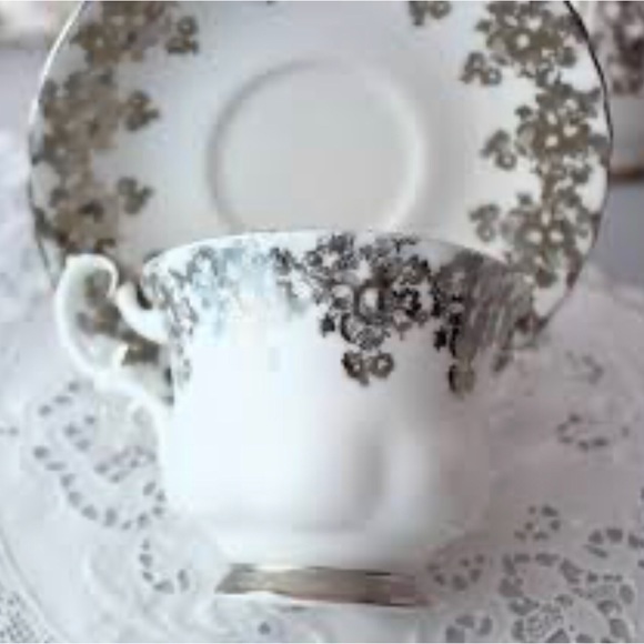 Royal Albert “Congratulations 25 Anniversary”Tea Cup and Saucer Set England 🆕 - Picture 8 of 14